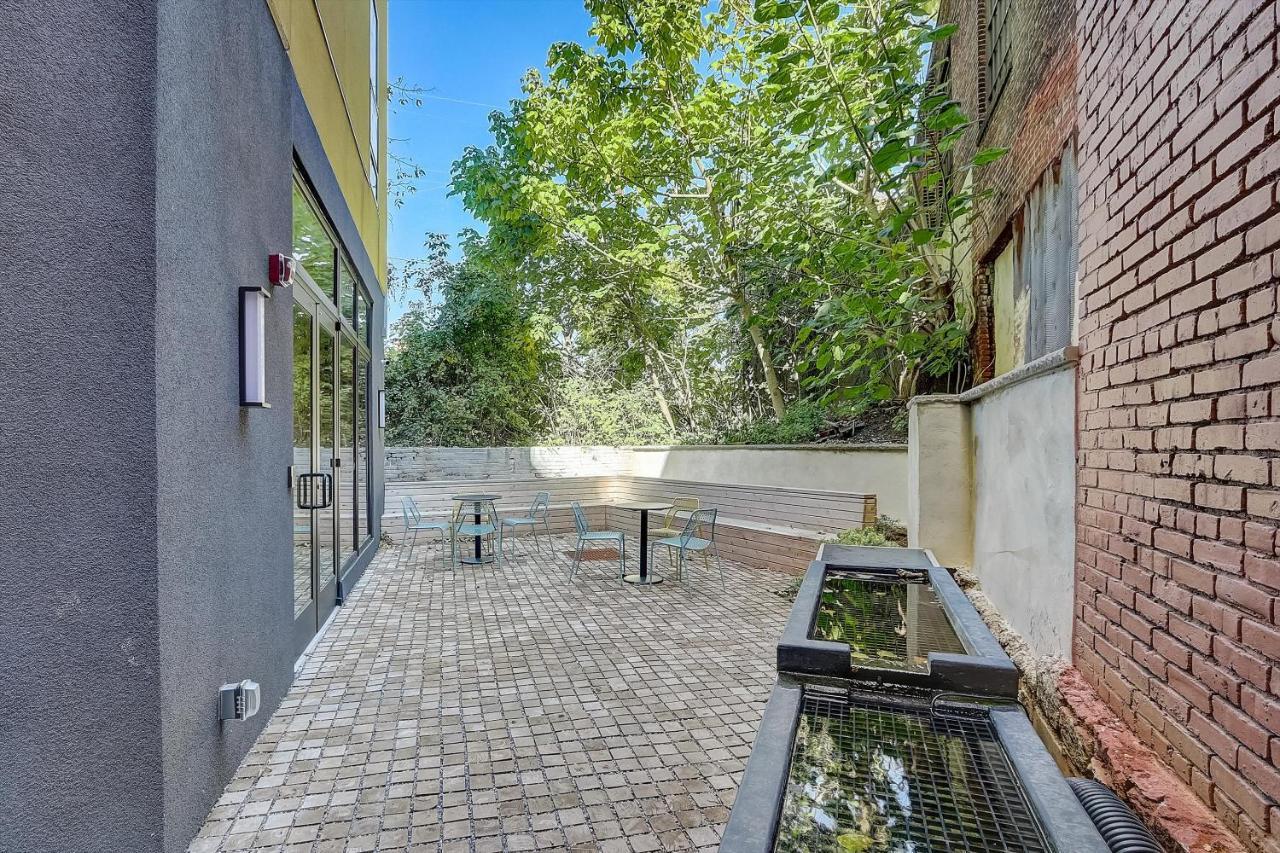 Frontdesk The Glenwood Apts Brewerytown Philadelphia 아파트 외부 사진