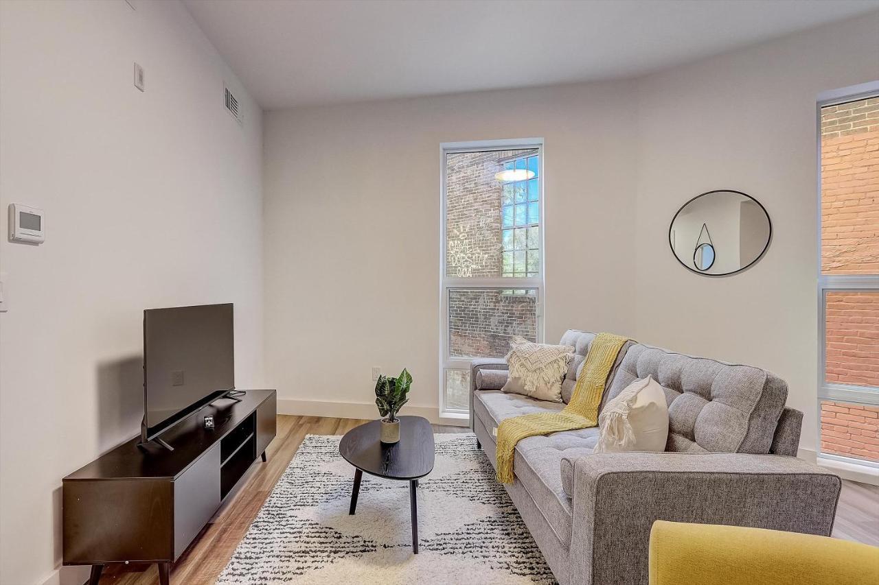 Frontdesk The Glenwood Apts Brewerytown Philadelphia 아파트 객실 사진